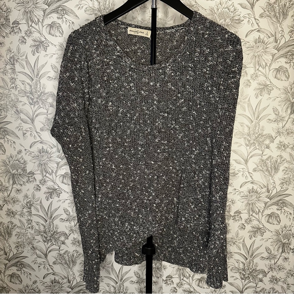 Abercrombie & Fitch Gray Marled Knit Crewneck Sweater Size S